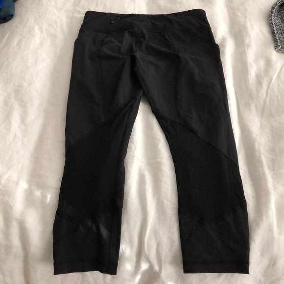 Lululemon crop leggings - Picture 2 of 3